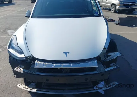2021 Tesla Model Y Long Range Dual Motor All-Wheel Drive из США, поврежденный, VIN 5YJYGAEE6MF281799